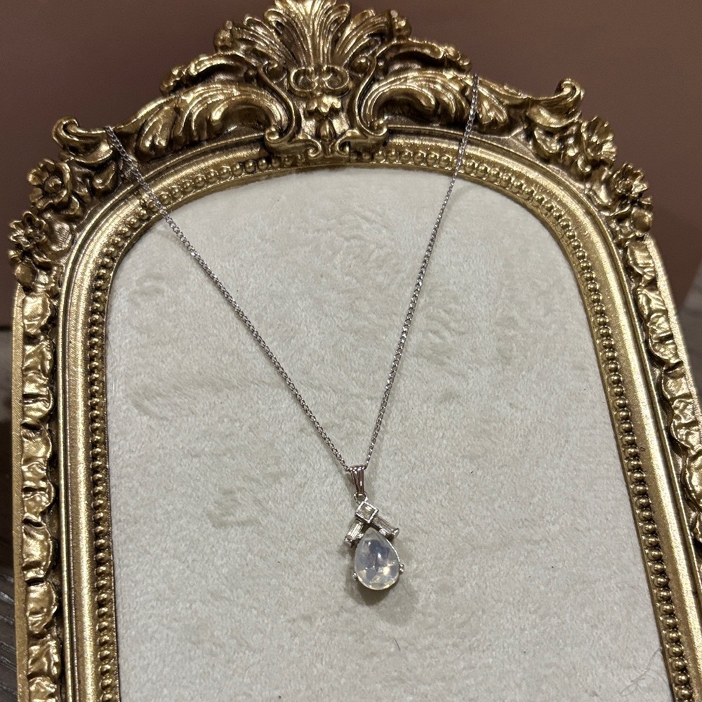 Crown Trafari silver tone necklace pear-shaped moonstone drop pendant